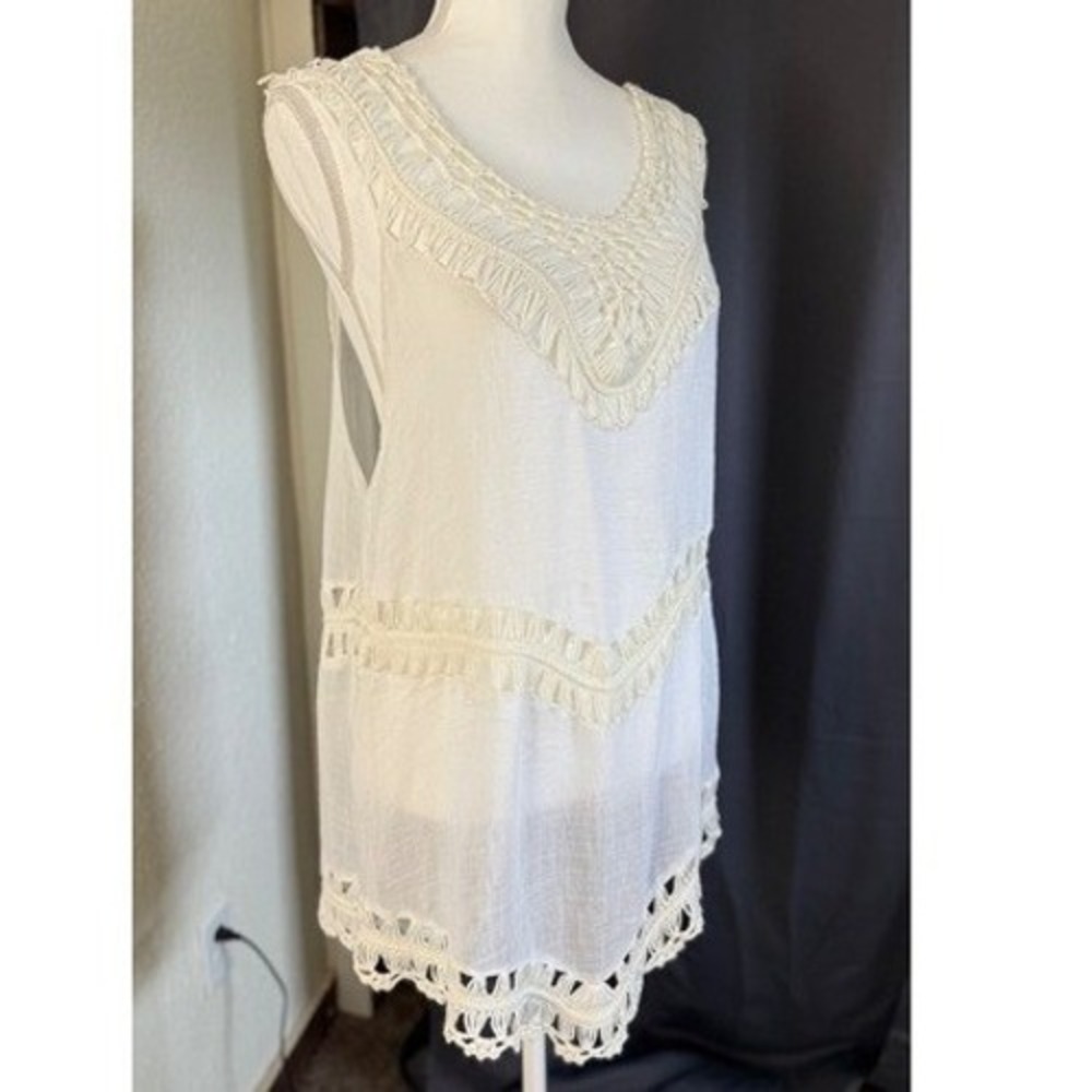 Vivid Importers of NY White‎ Crochet Macrame Sleeveless Boho Tunic Top